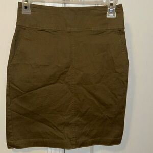 Pencil Skirt
Size Smalll
Color Olive Green